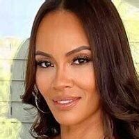 EVELYN LOZADA Nude